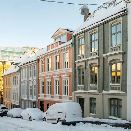 Apartment Dinbnb I Of Both Worlds I 80sqm With 2 Baths And Bathtub *