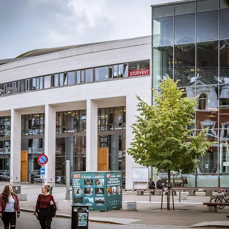 Dinbnb I Of Both Worlds I 80sqm With 2 Baths And Bathtub * Берген