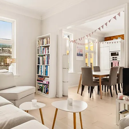 Dinbnb I Of Both Worlds I 80sqm With 2 Baths And Bathtub 卑爾根